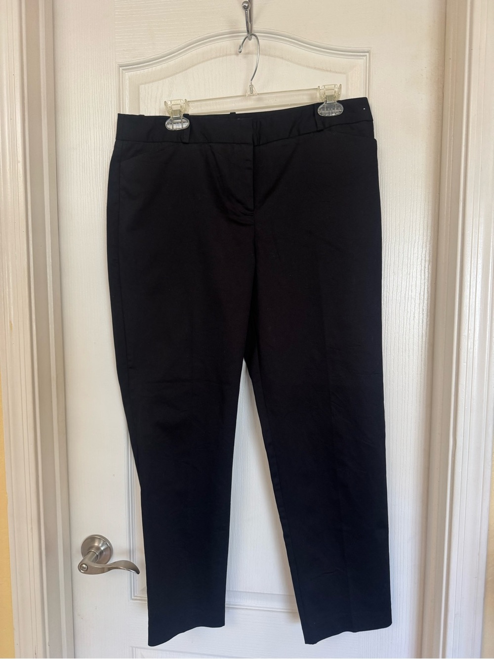 Classic Liz Claiborne Black Women's Ankle Pants